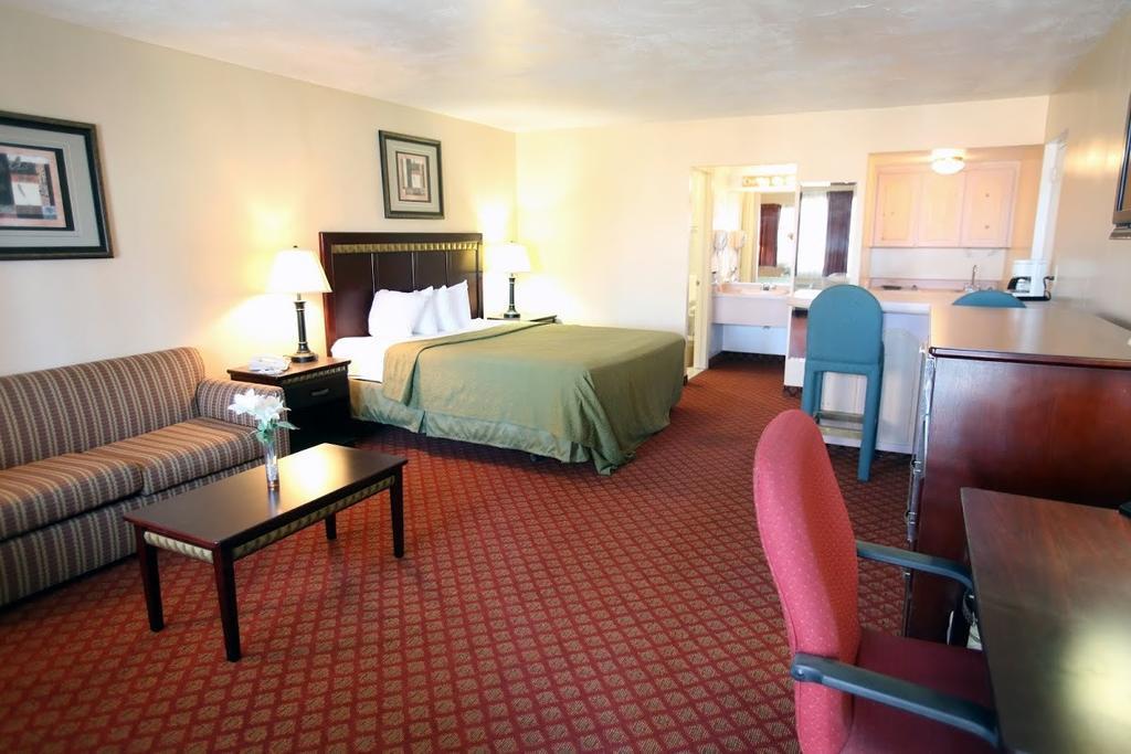 Motel Ramada By Wyndham Yuma Esterno foto