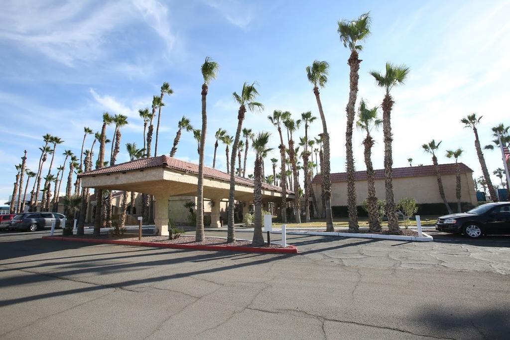 Motel Ramada By Wyndham Yuma Esterno foto