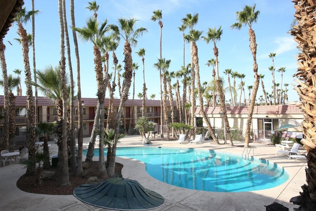 Motel Ramada By Wyndham Yuma Esterno foto