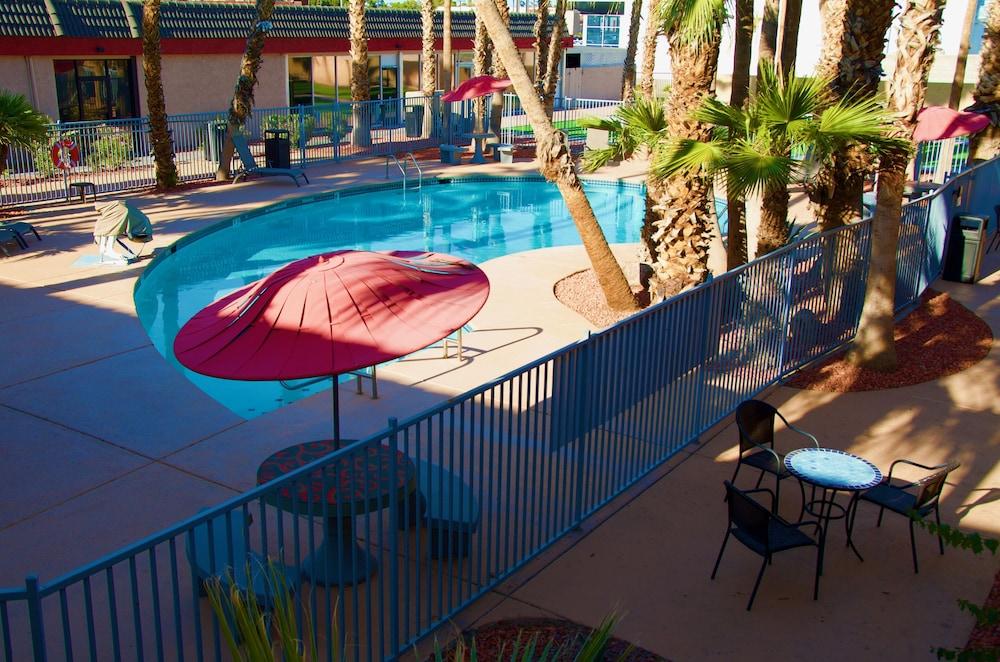 Motel Ramada By Wyndham Yuma Esterno foto