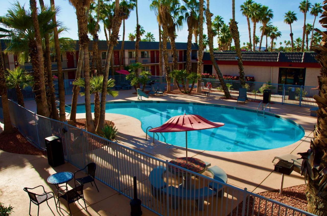 Motel Ramada By Wyndham Yuma Esterno foto